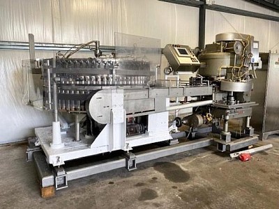 Crown 72 Valve Filler & Angelus 120L Can Seamer item #2027000